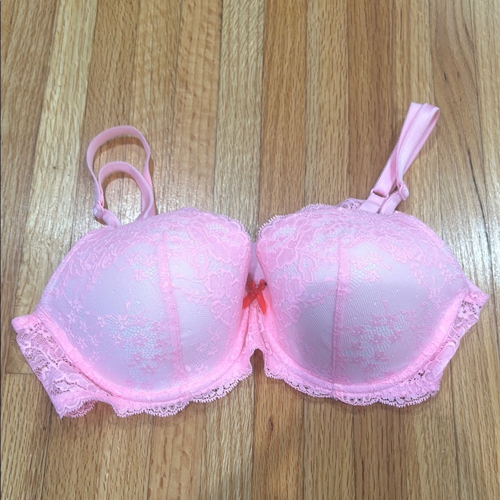 Victoria’s Secret Dream Angels Lined Demi lace bra size 38C
